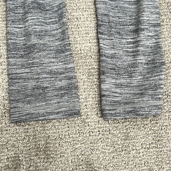 Lululemon Wunder Under Crop - Picture 6 of 9